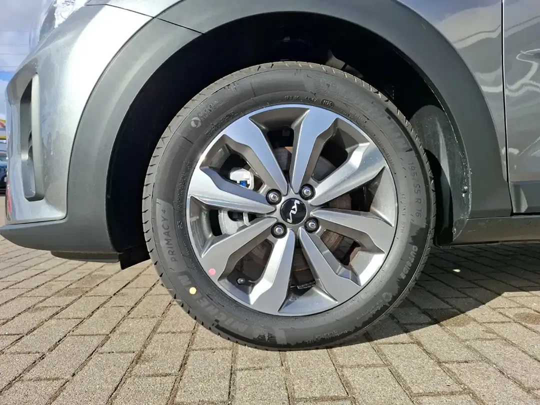 Kia Stonic - Thumbnail 7
