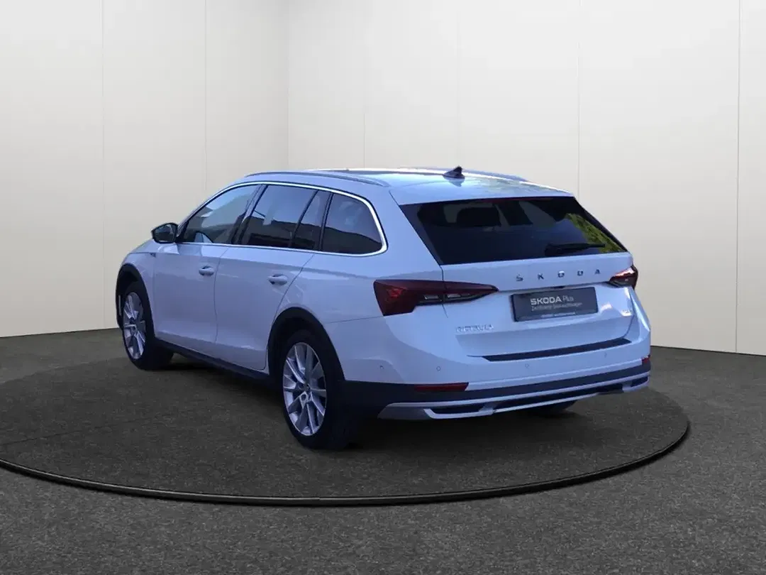 Skoda Octavia - Thumbnail 4