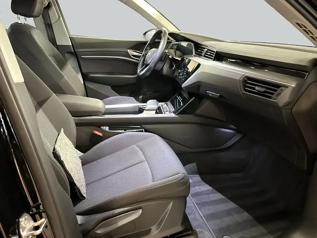 Audi e-tron - Thumbnail 13