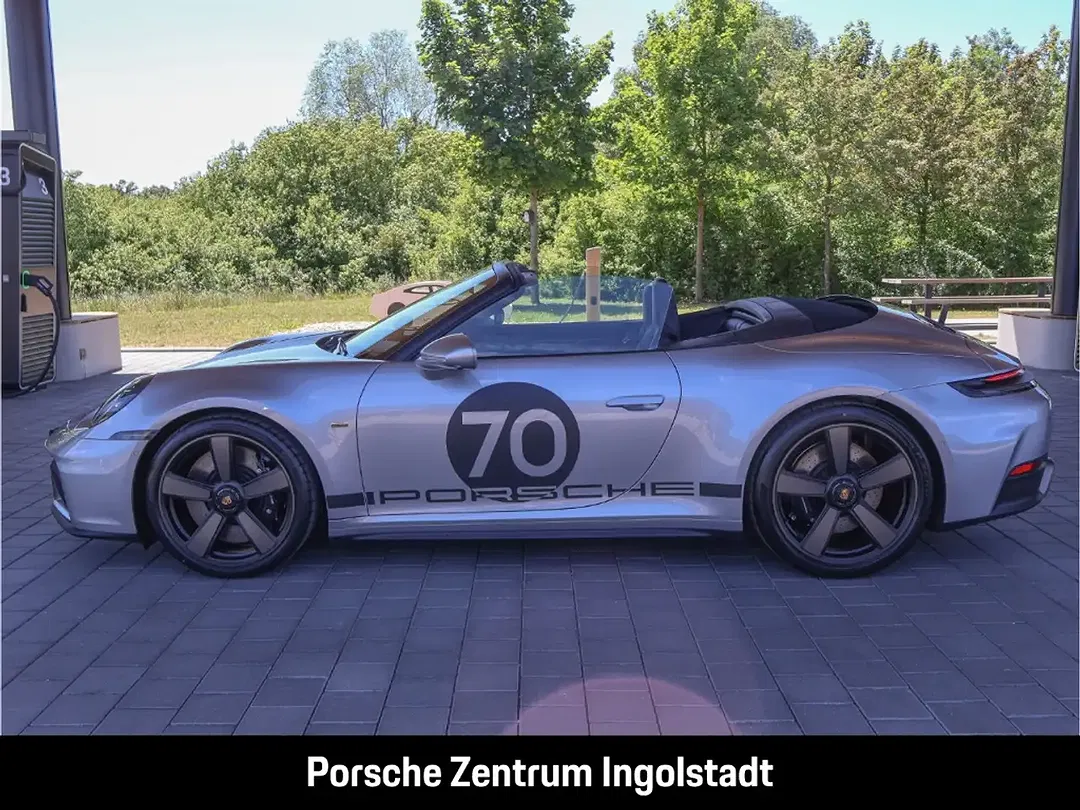 Porsche 911 - Thumbnail 3