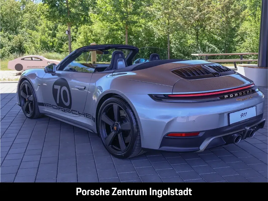 Porsche 911 - Thumbnail 4