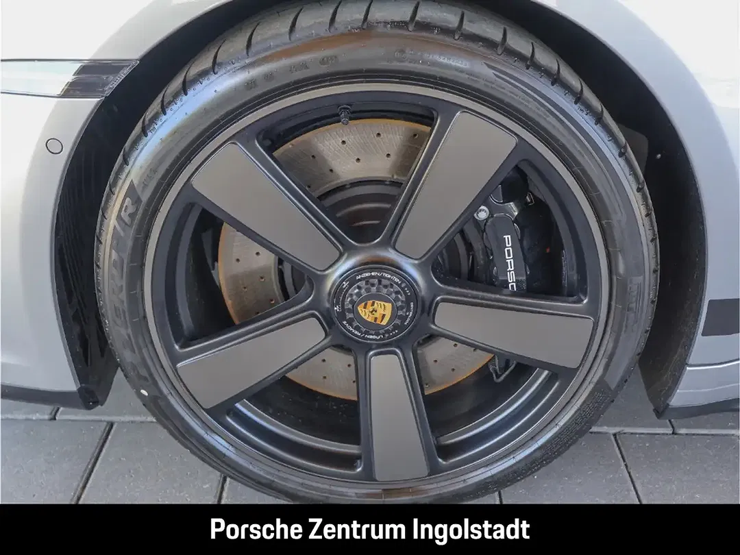 Porsche 911 - Thumbnail 8