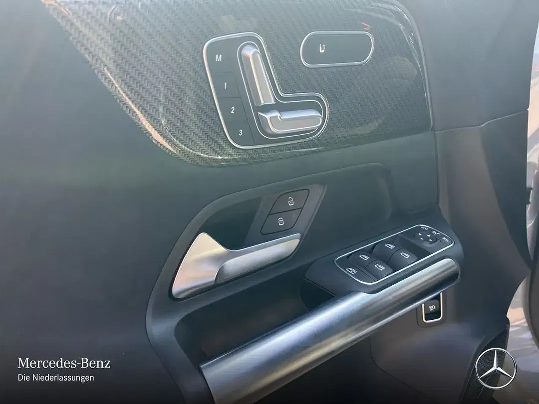 Mercedes-Benz GLA 35 AMG - Thumbnail 12