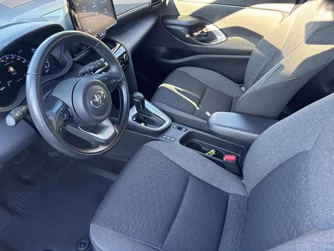 Toyota Yaris Cross - Thumbnail 15
