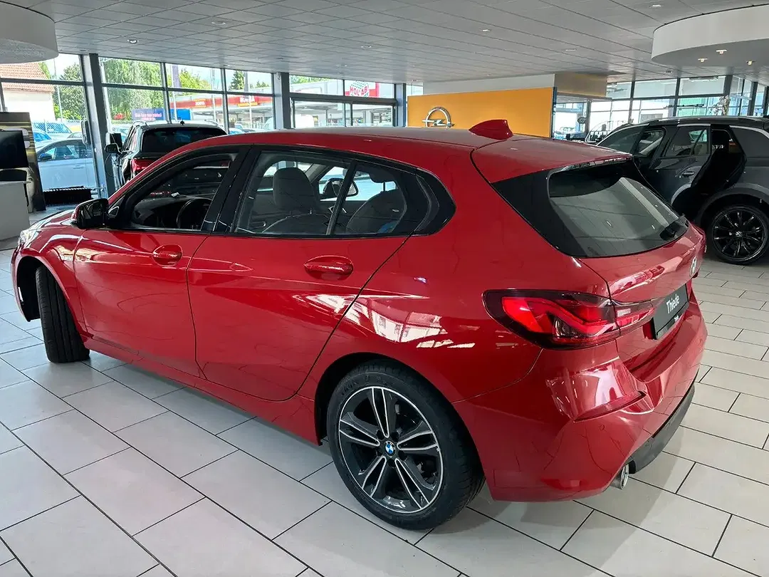 BMW 116 - Thumbnail 2