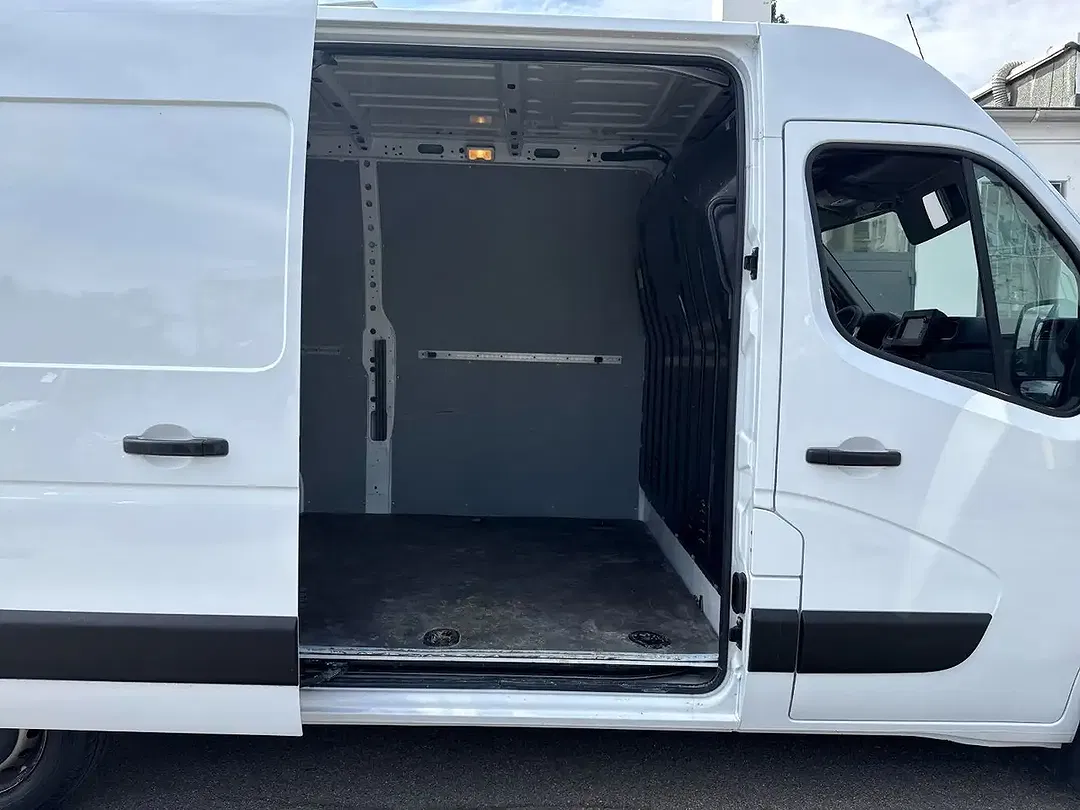 Opel Movano - Thumbnail 10