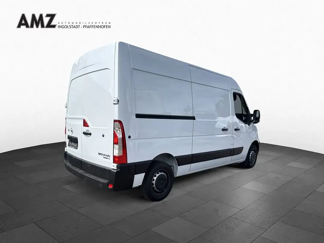 Opel Movano - Thumbnail 3