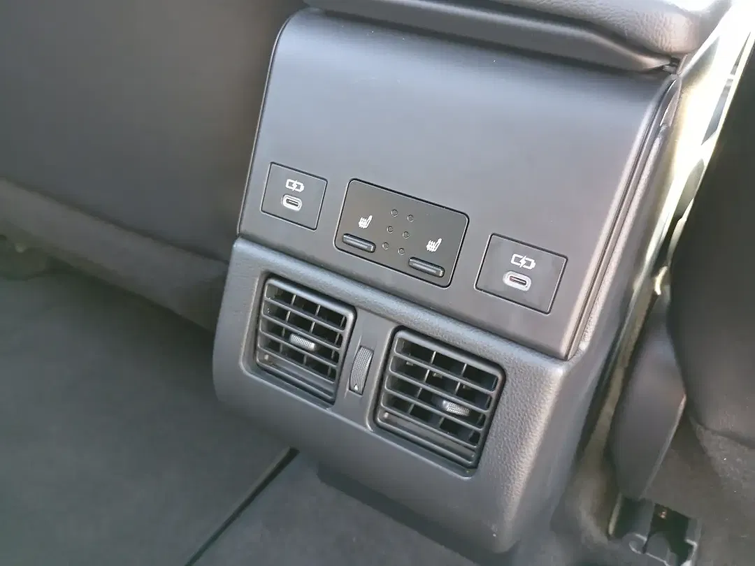 Subaru Solterra - Thumbnail 14