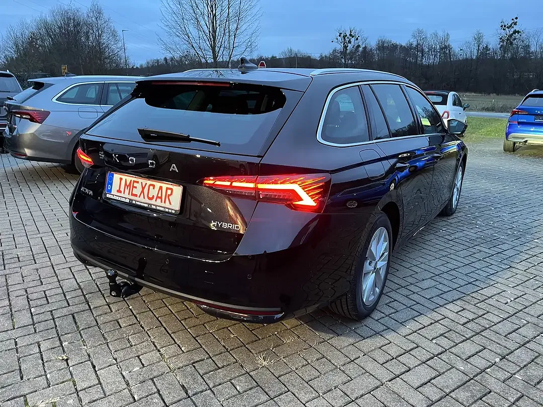 Skoda Octavia - Thumbnail 8