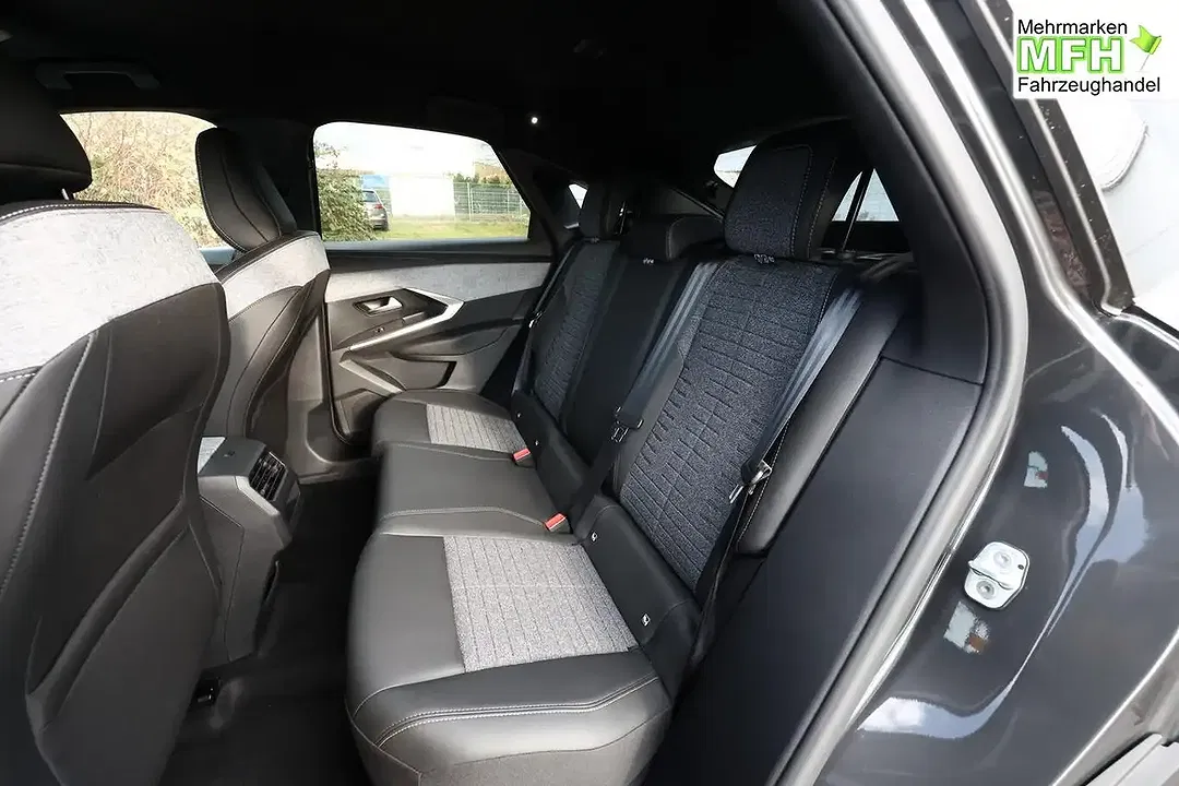 Peugeot 3008 - Thumbnail 9