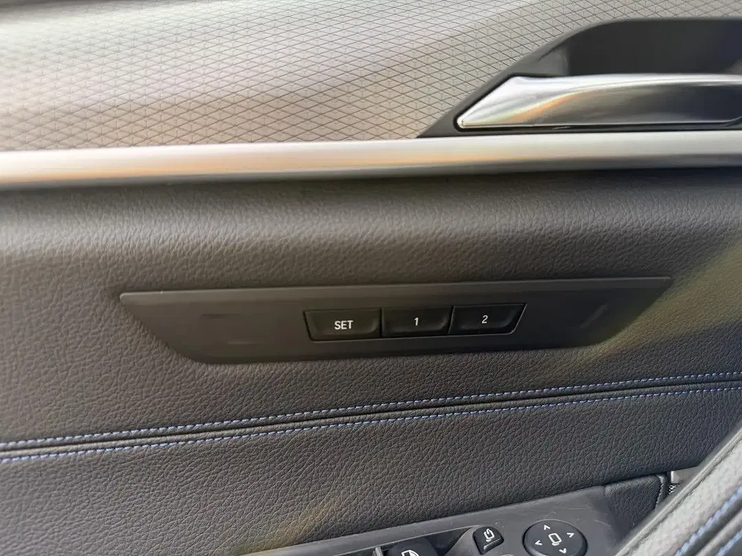 BMW 530 - Thumbnail 13