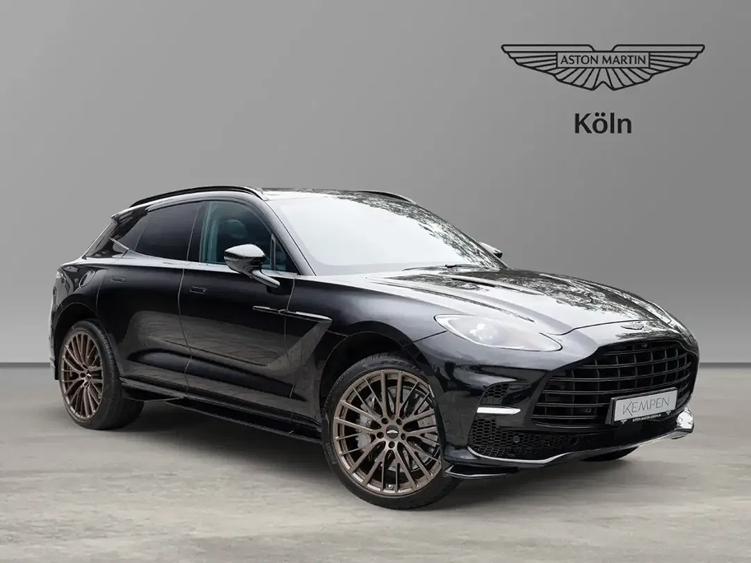 Aston Martin DBX 707