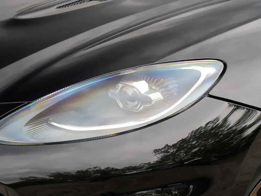 Aston Martin DBX - Thumbnail 11