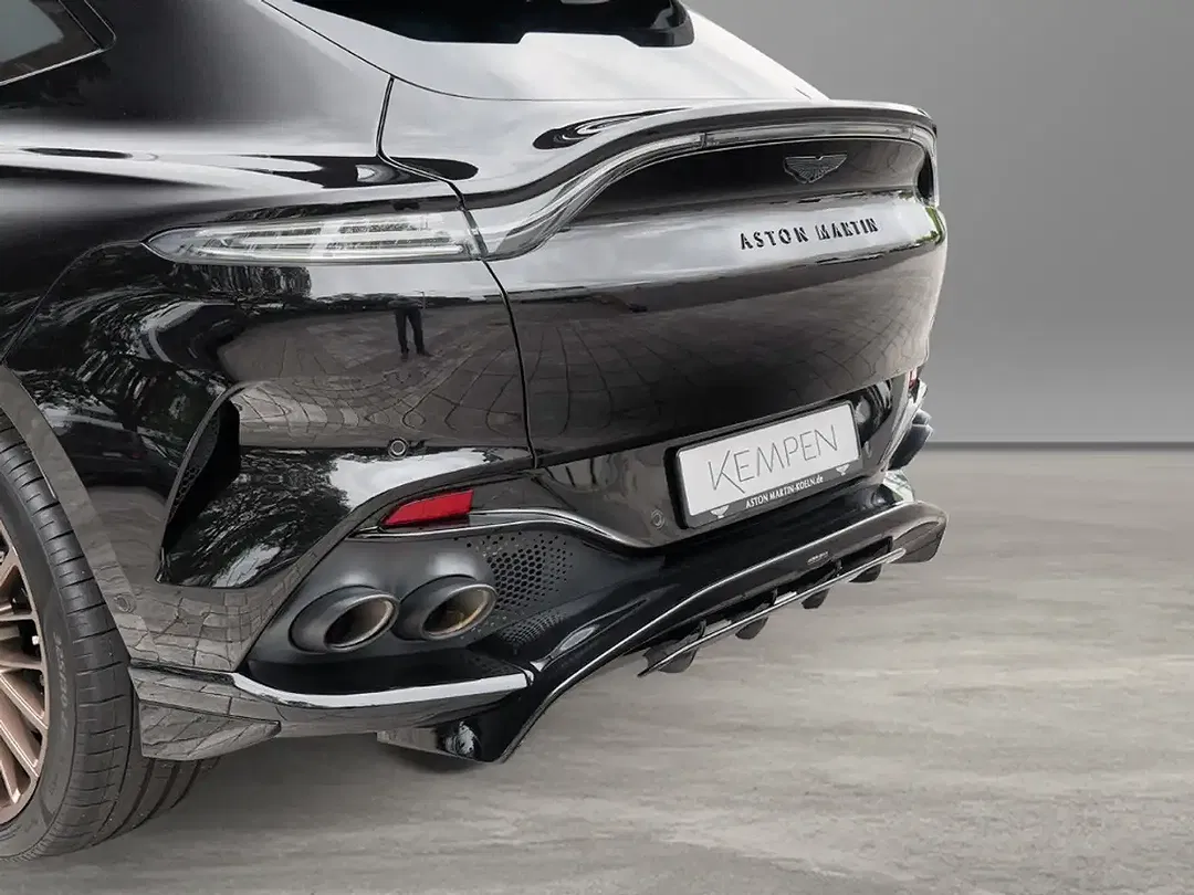 Aston Martin DBX - Thumbnail 14