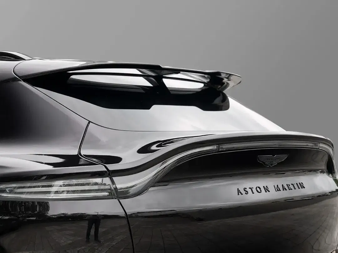 Aston Martin DBX - Thumbnail 16