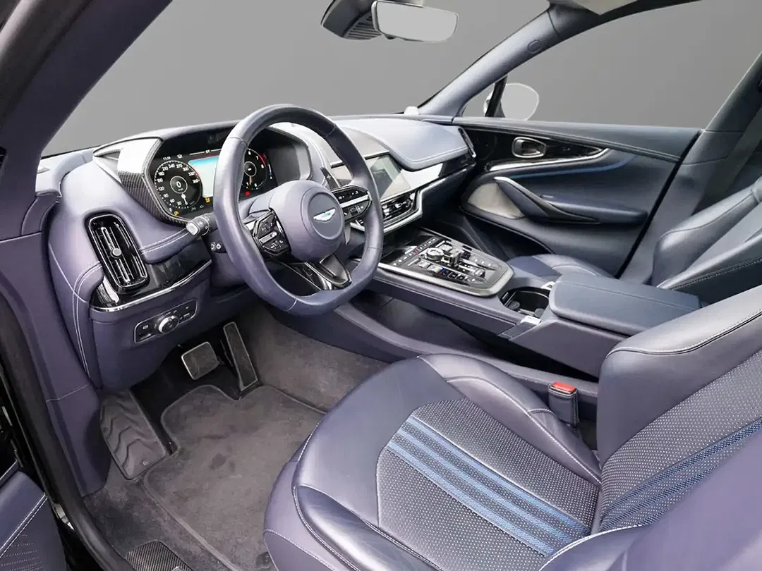 Aston Martin DBX - Thumbnail 19