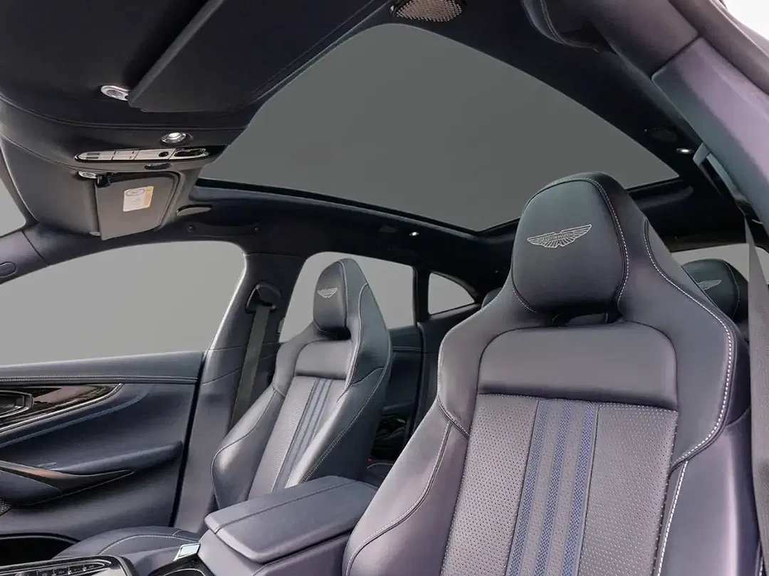 Aston Martin DBX - Thumbnail 21