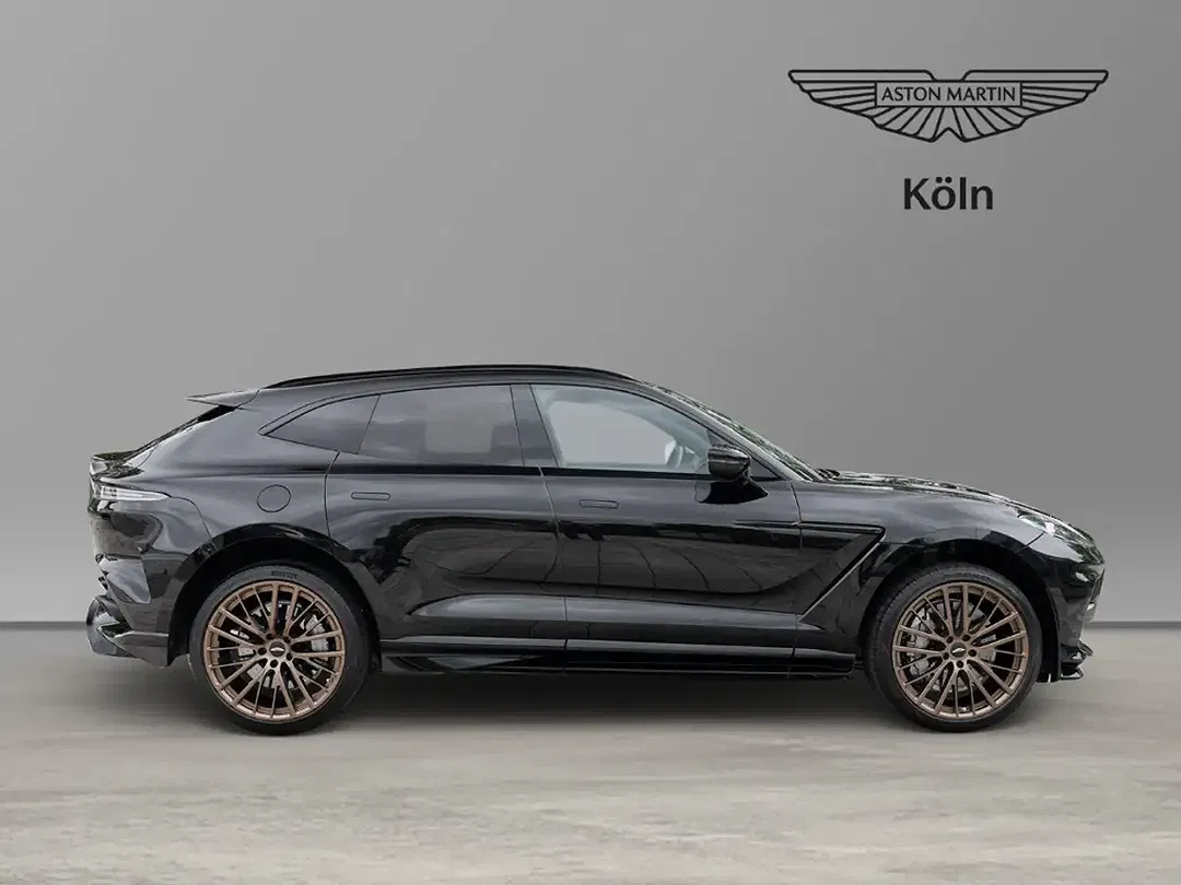 Aston Martin DBX - Thumbnail 3