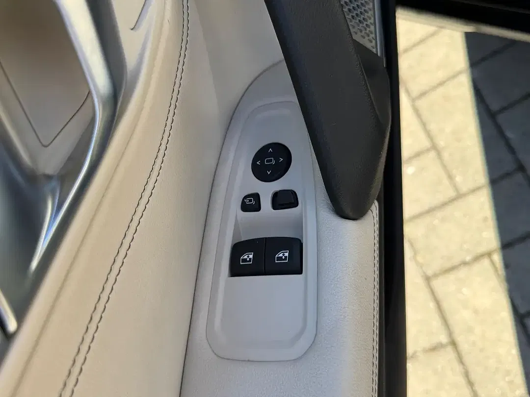 BMW Z4 - Thumbnail 16