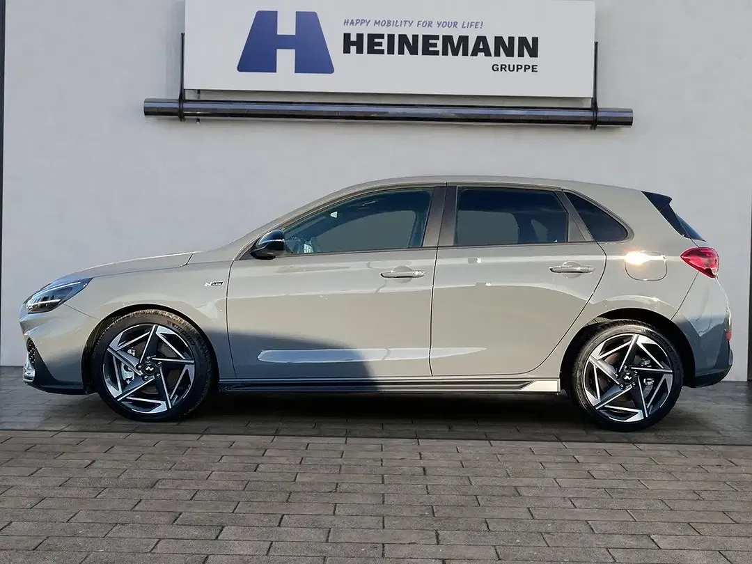 Hyundai i30 - Thumbnail 2