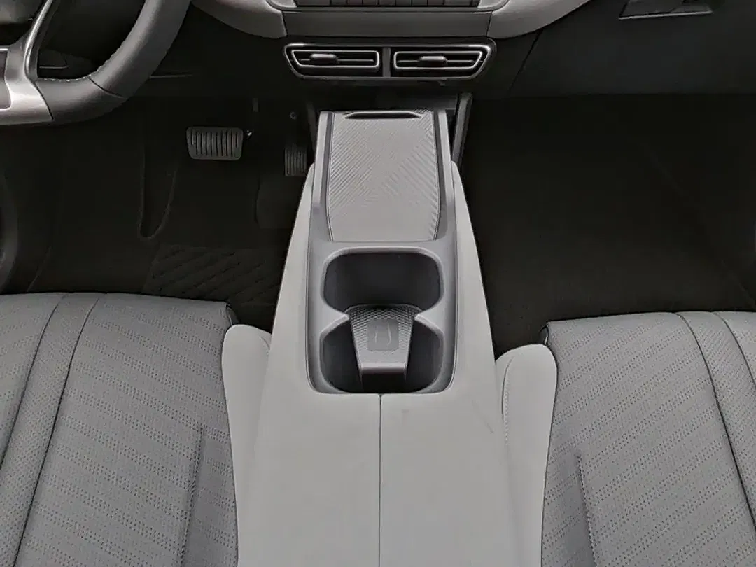 BYD Dolphin - Thumbnail 12