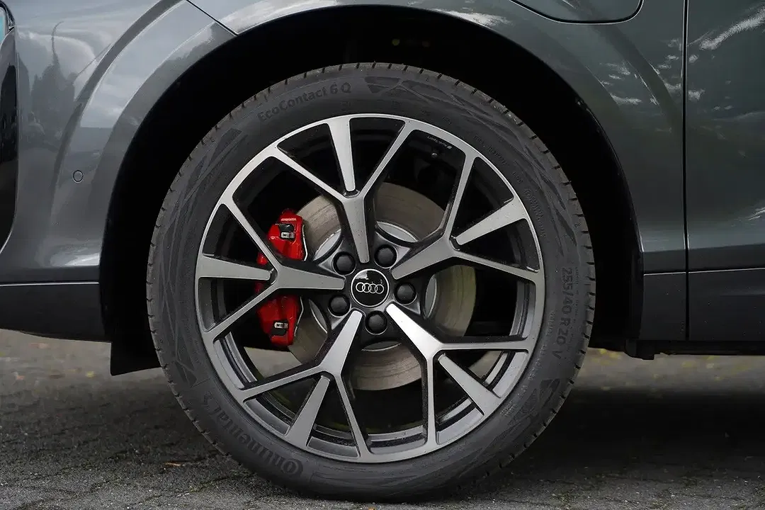 Audi Q3 - Thumbnail 6