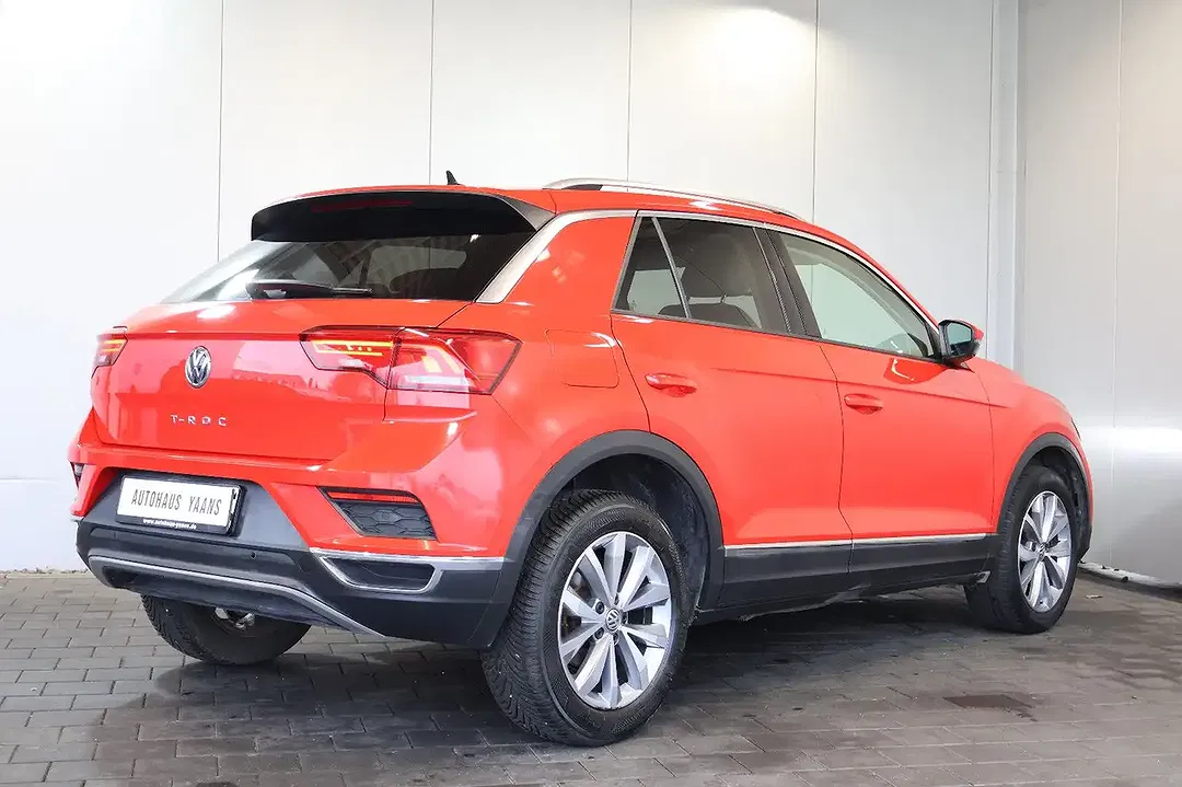 Volkswagen T-Roc - Thumbnail 4