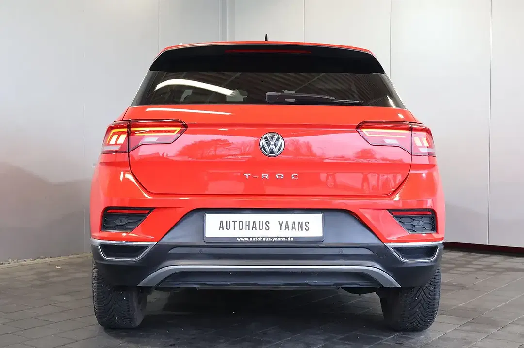 Volkswagen T-Roc - Thumbnail 5