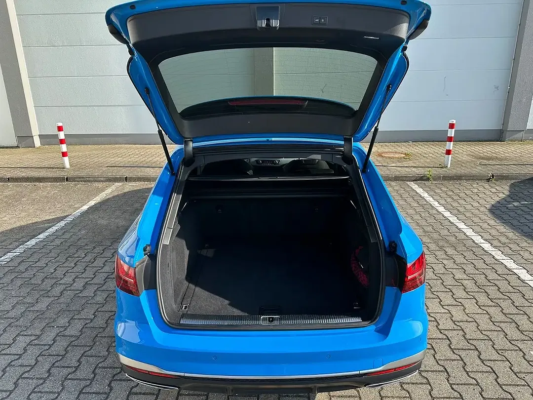 Audi A4 - Thumbnail 11