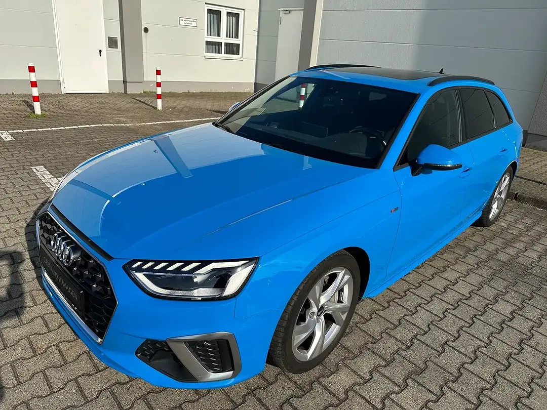 Audi A4 - Thumbnail 2
