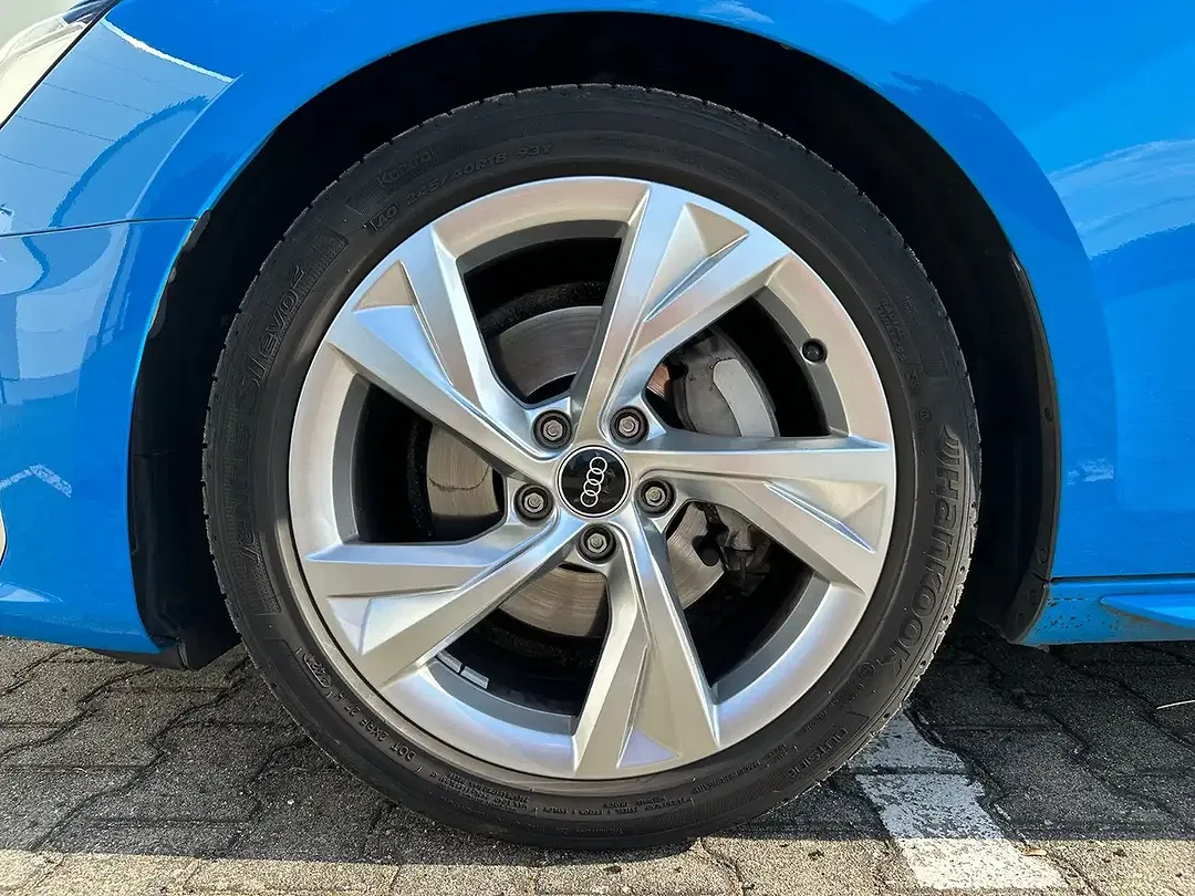 Audi A4 - Thumbnail 24