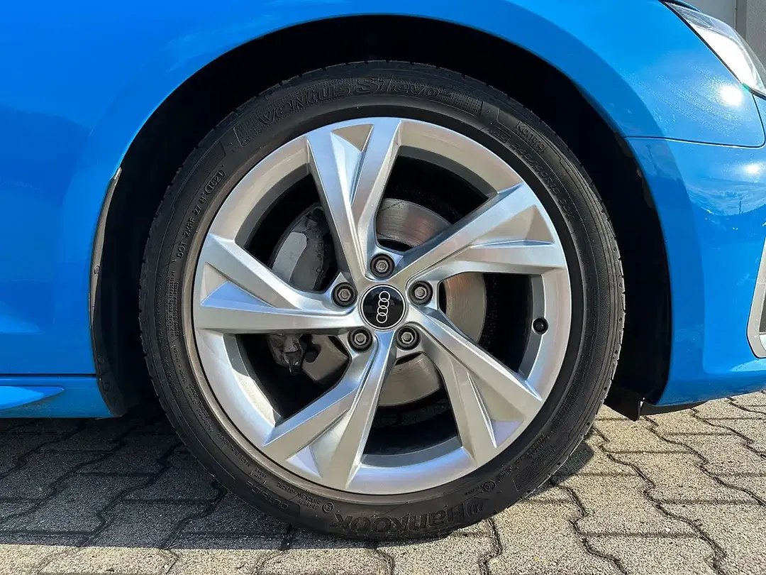 Audi A4 - Thumbnail 25