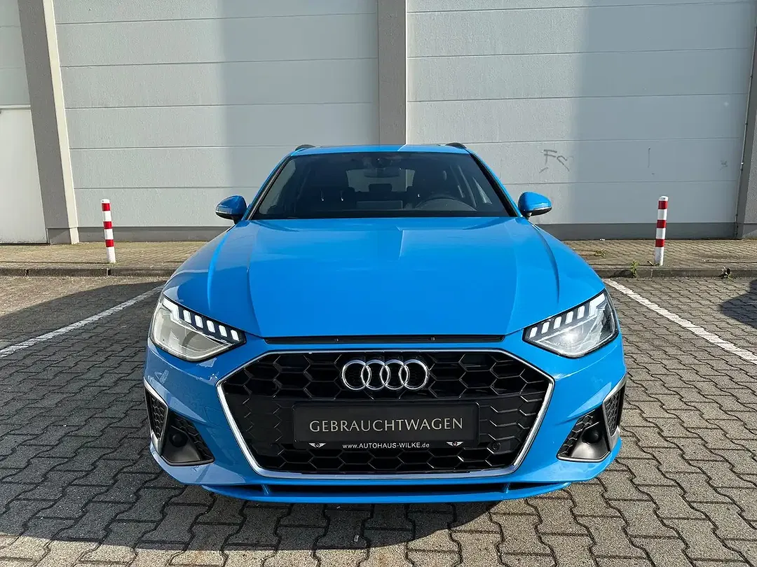 Audi A4 - Thumbnail 3