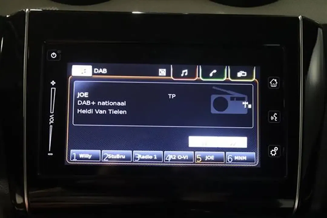 Suzuki Swift - Thumbnail 9