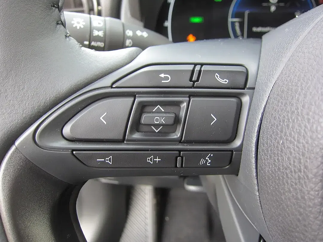 Toyota Yaris - Thumbnail 10
