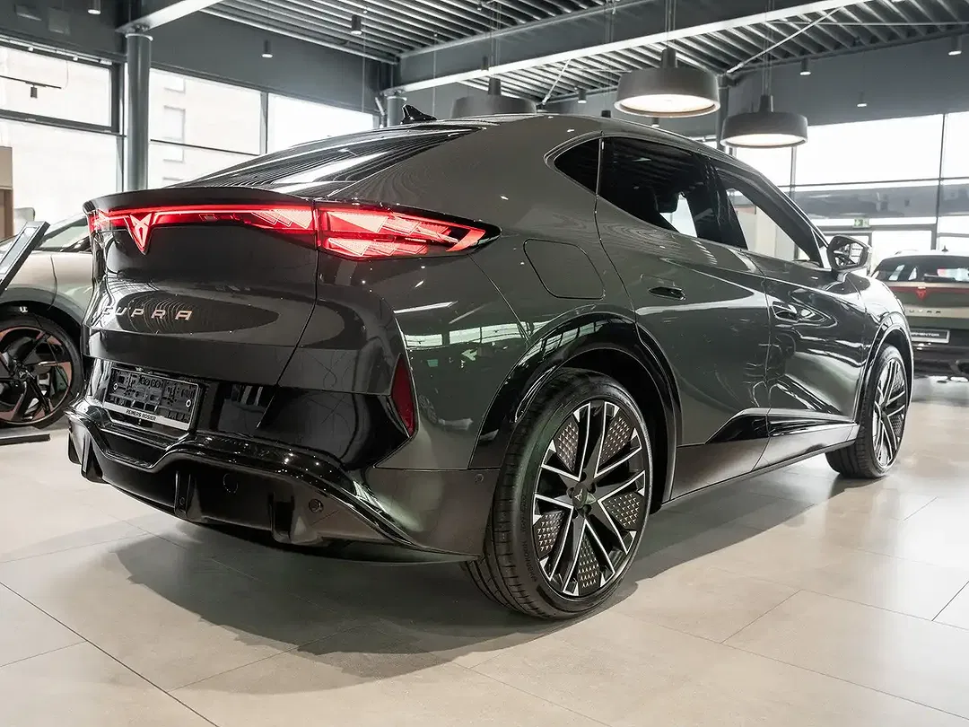 CUPRA Tavascan - Thumbnail 3