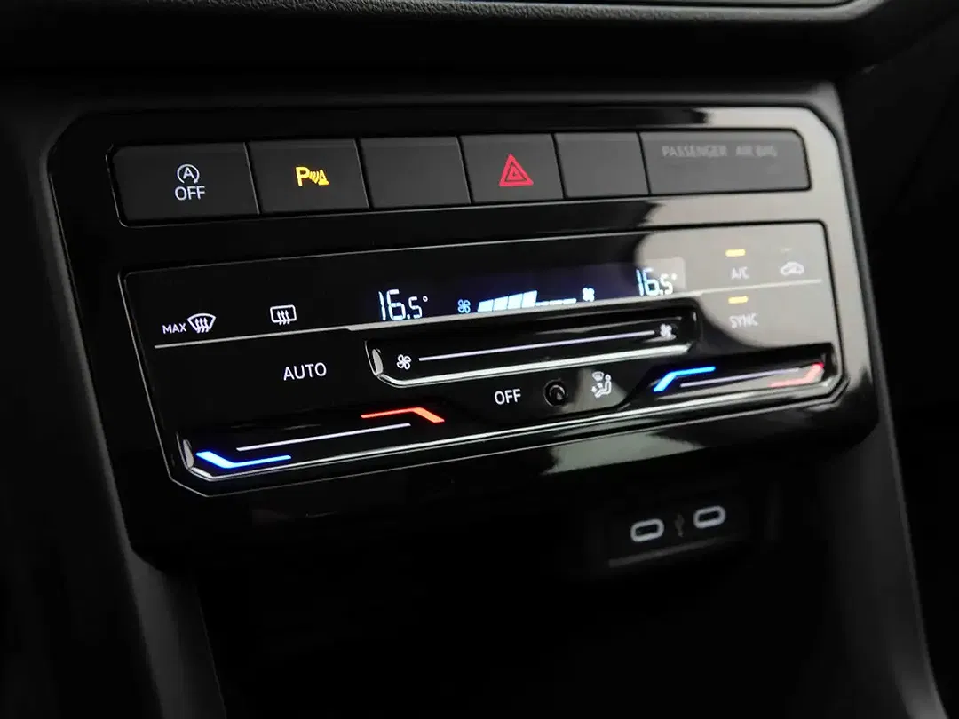 Volkswagen T-Cross - Thumbnail 15