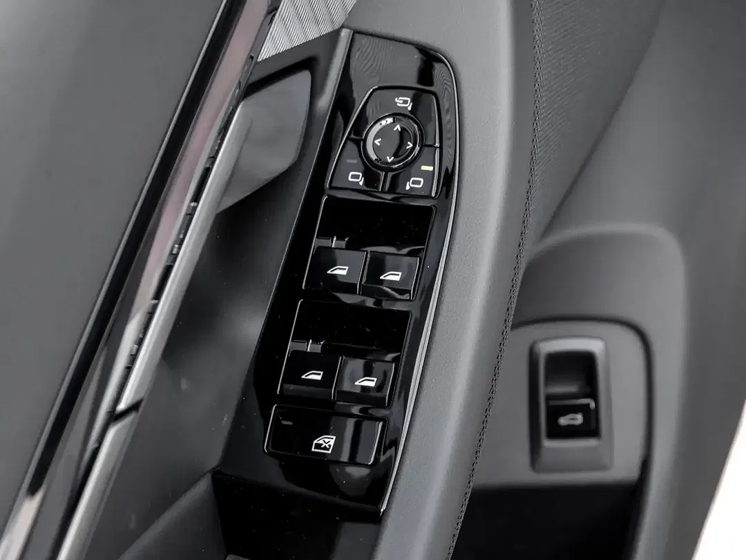 BMW 520 - Thumbnail 14