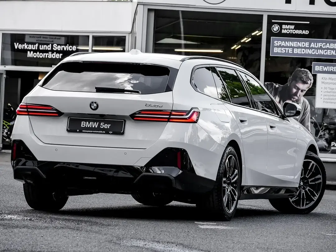 BMW 520 - Thumbnail 2