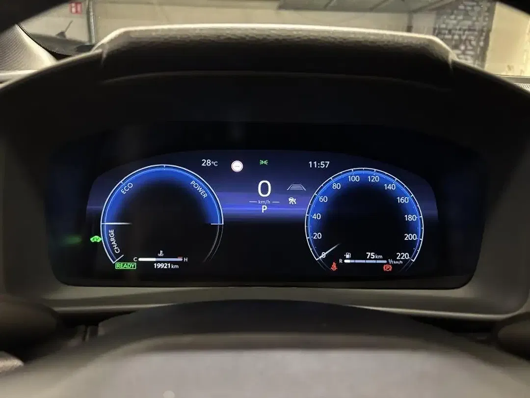 Toyota C-HR - Thumbnail 11