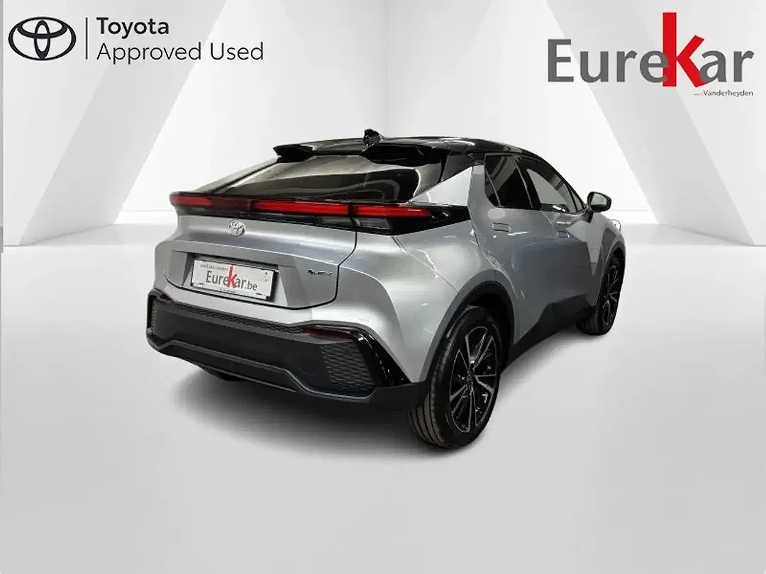 Toyota C-HR - Thumbnail 3