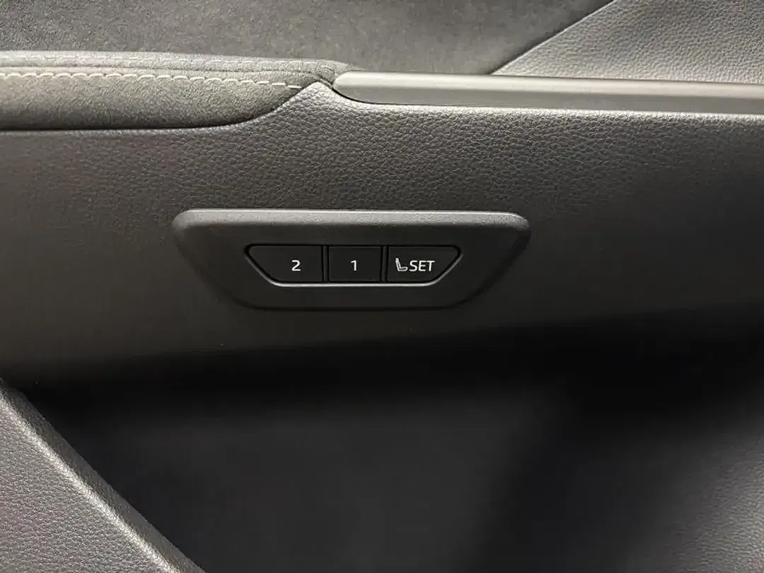Toyota C-HR - Thumbnail 7