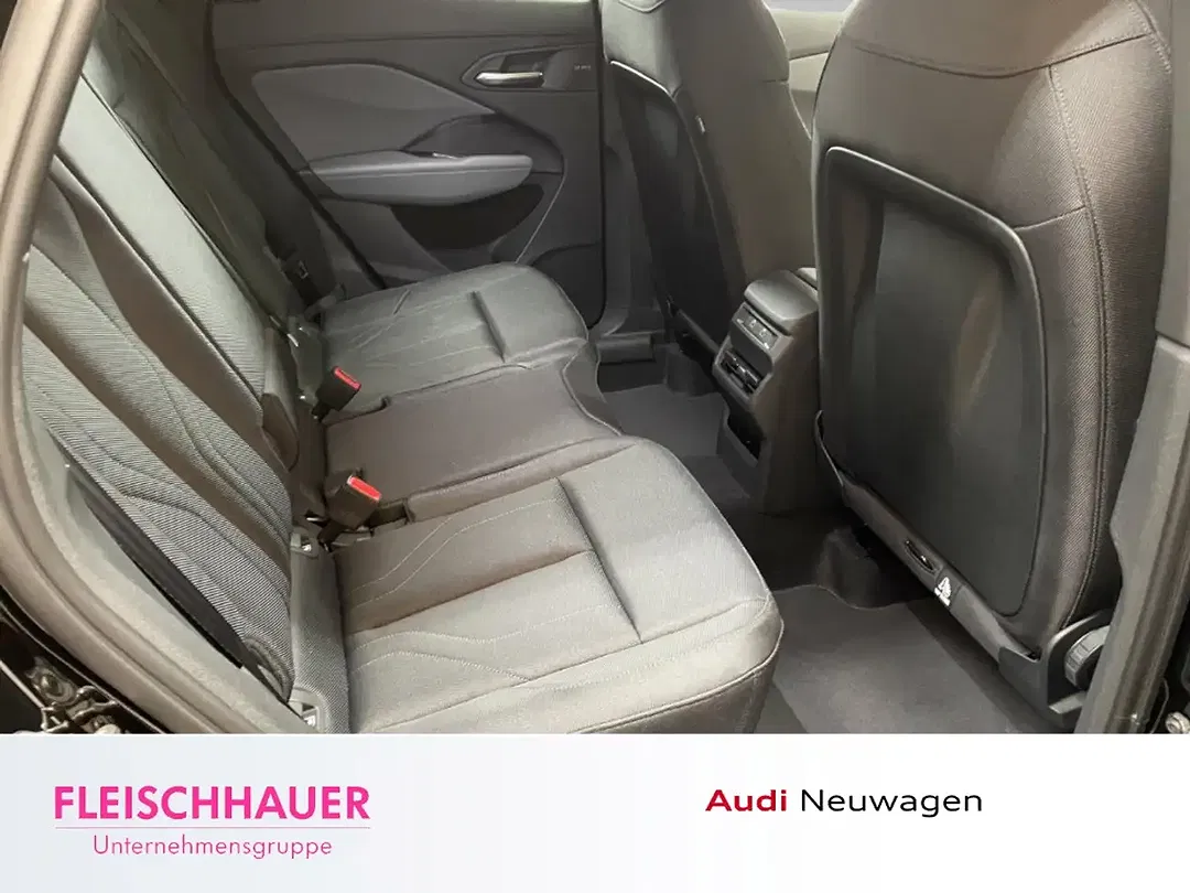 Audi Q3 - Thumbnail 10