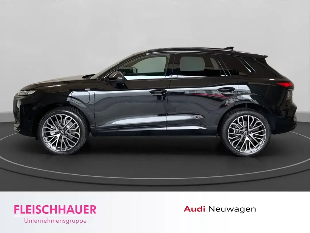 Audi Q3 - Thumbnail 4