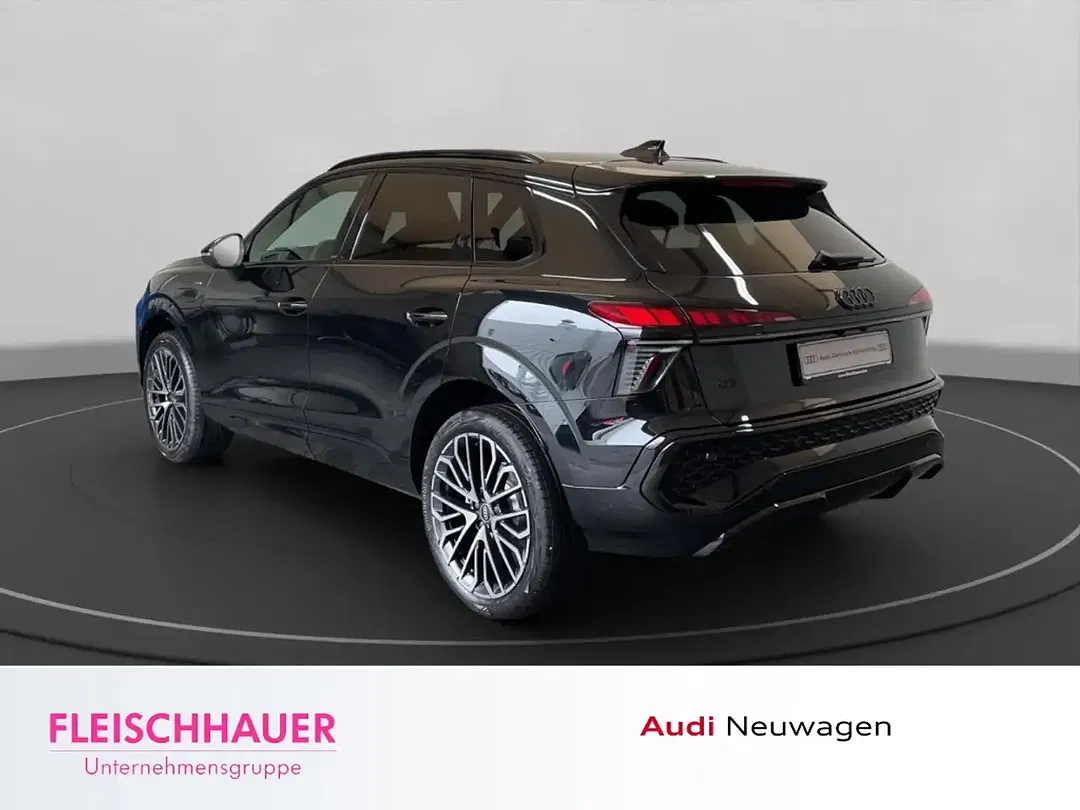Audi Q3 - Thumbnail 5