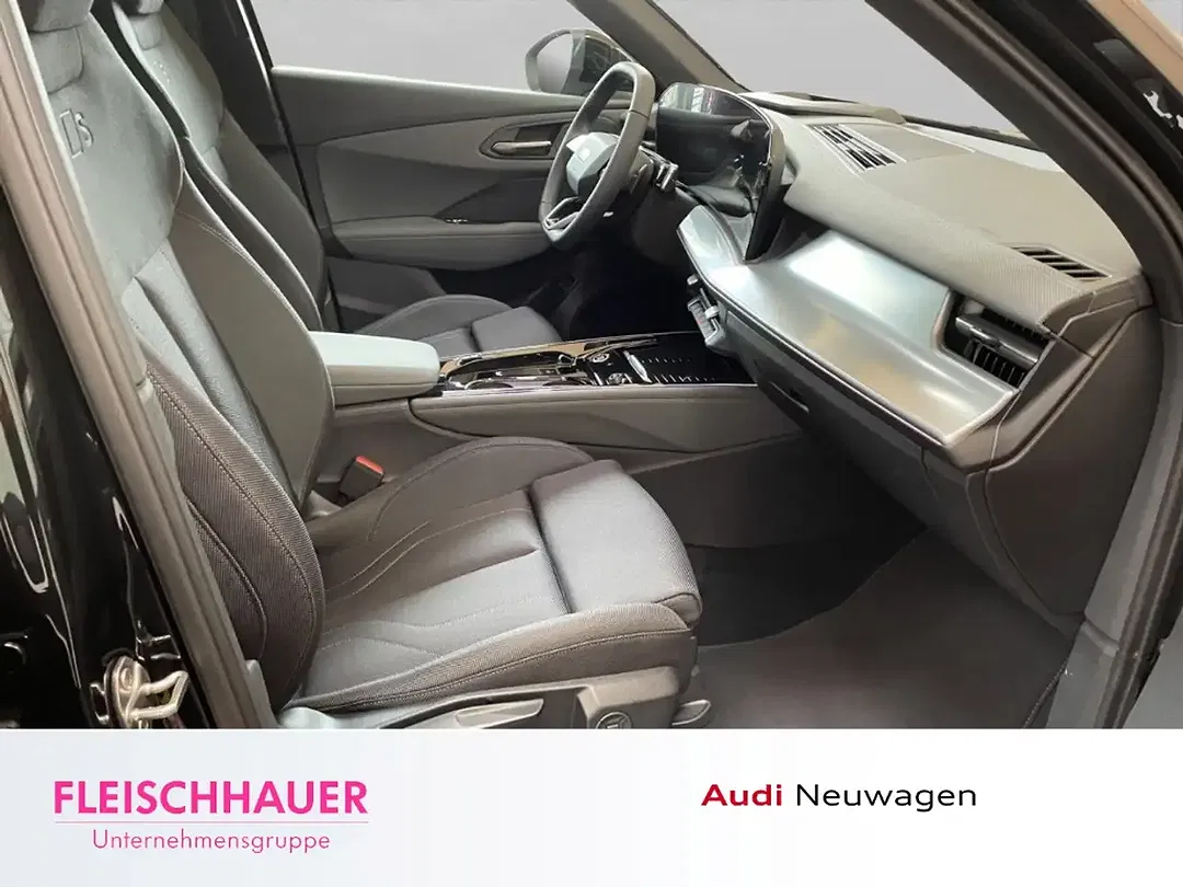 Audi Q3 - Thumbnail 9