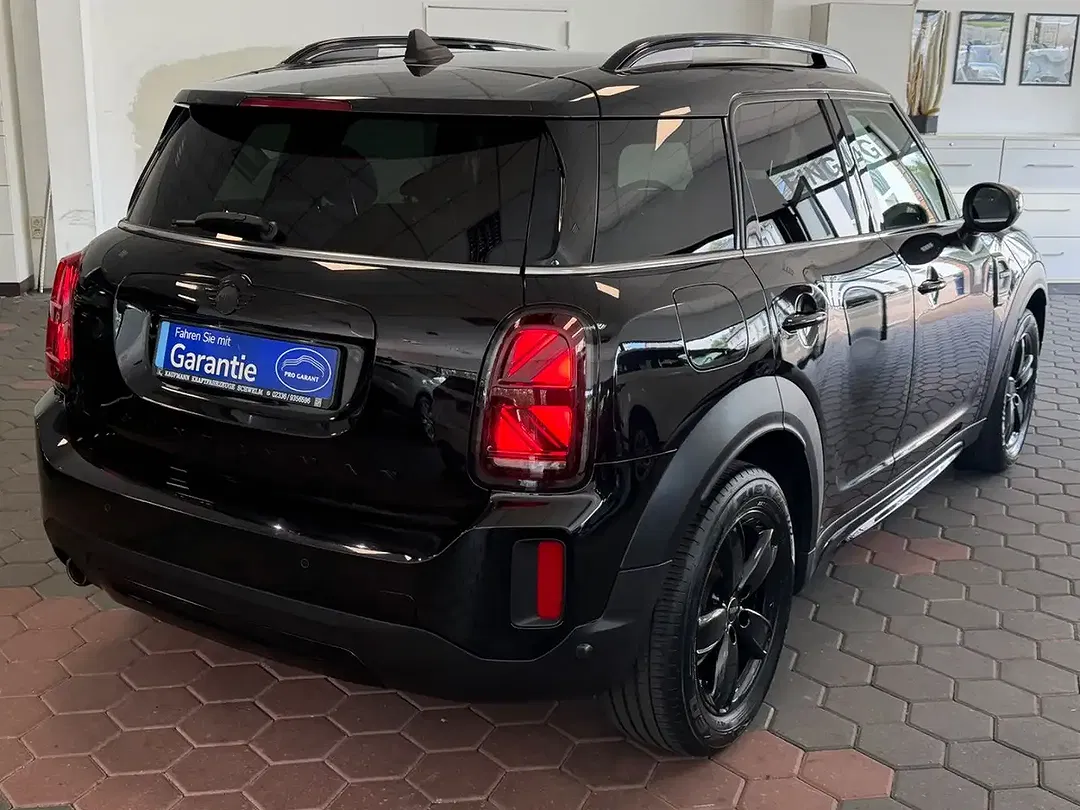 MINI Cooper Countryman - Thumbnail 4