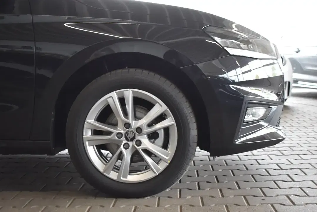 Skoda Fabia - Thumbnail 5