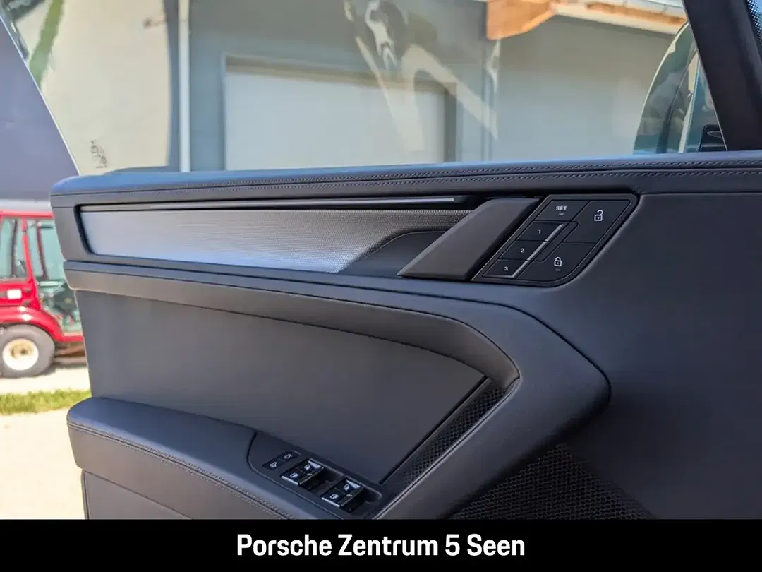 Porsche Cayenne - Thumbnail 20