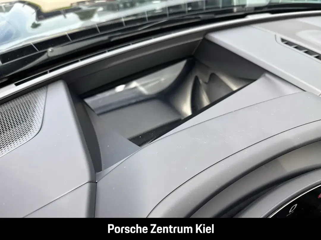 Porsche Cayenne - Thumbnail 32